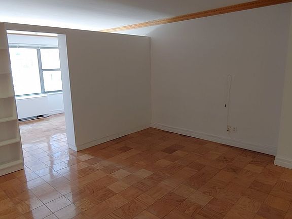 4th image of 245 E 63rd St APT 428