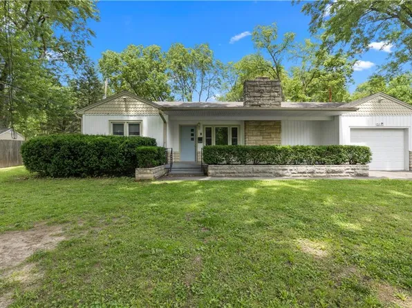 5236 Neva Dr, Kansas City, KS 66104