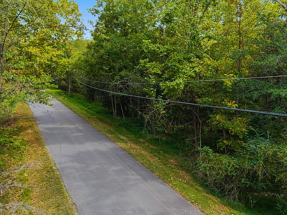 5th image of 13 Ivy Ln