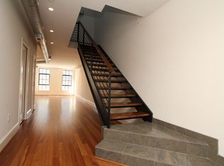 239 Market St APT 3, Philadelphia, PA 19106