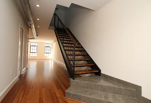 239 Market St #3 Photo 1