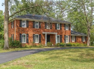 2525 Oak Springs Ln, Saint Louis, MO 63131