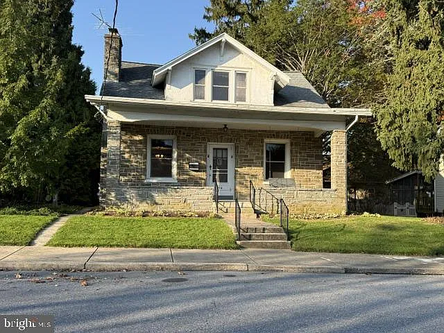 114 N Roberts Ave