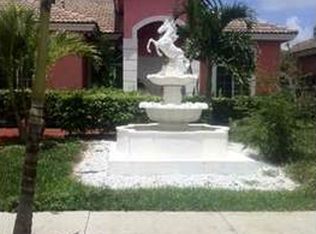 14555 SW 176th Ter, Miami, FL 33177