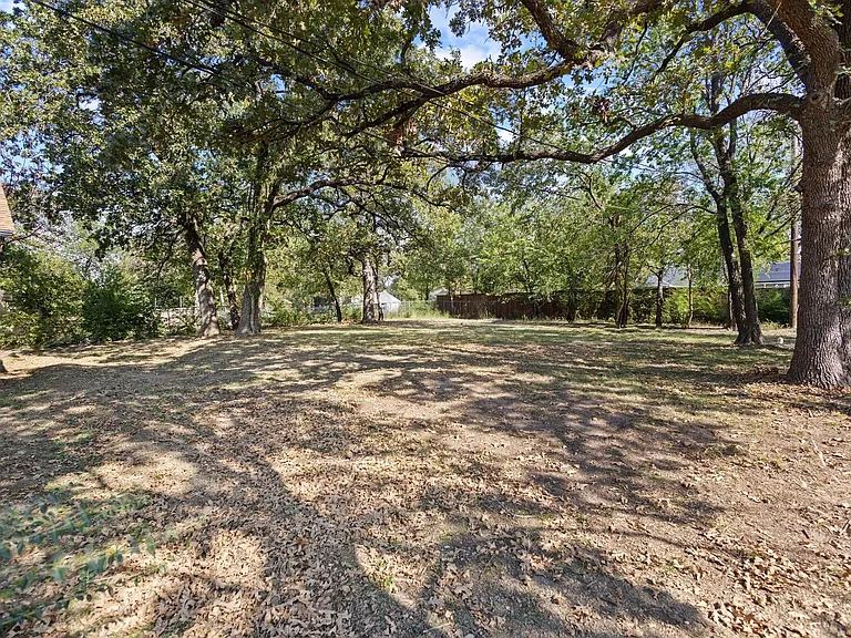 82 Vaughn Dr — Photo 23