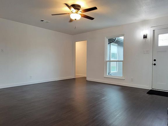 3rd image of 603 Thelma Dr #B