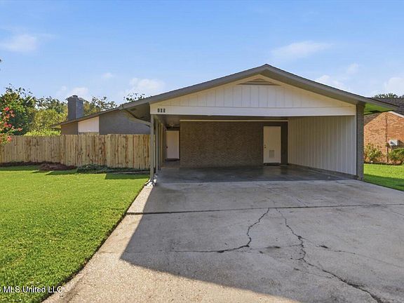 2nd image of 105 Carrie Dr