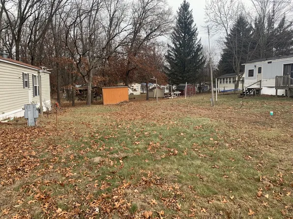 6/49 Woodhaven Dr E, Sublette, IL 61367