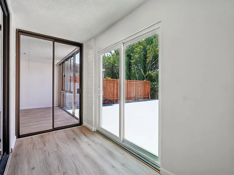 Century Glen — Photo 15