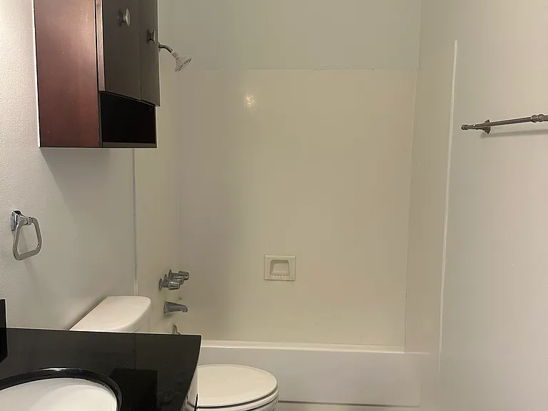 Full bath upstairs.