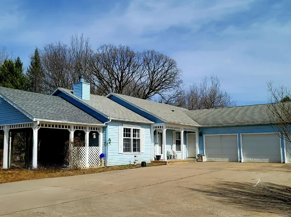 E902 Haase Rd, Waupaca, WI 54981