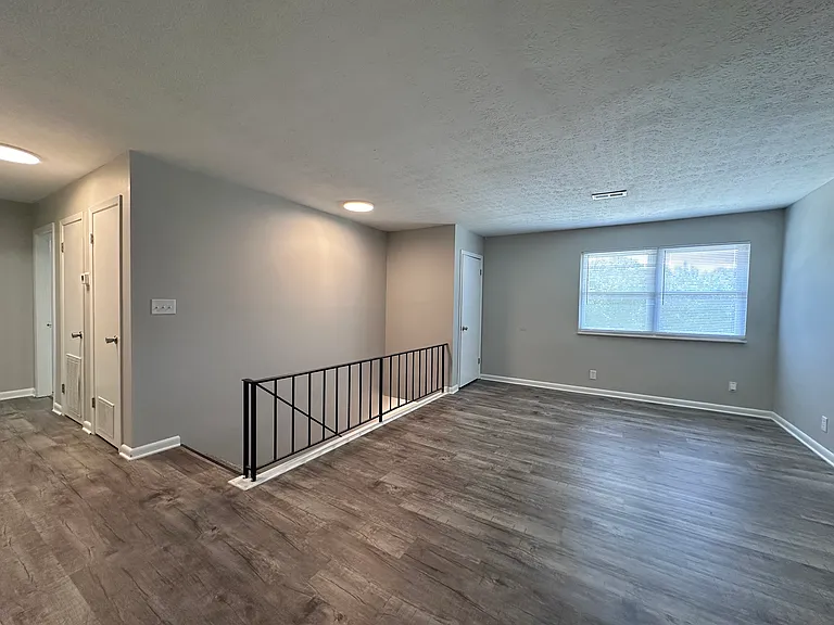 918 Naomi Dr — Photo 7