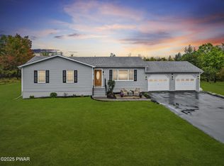 51 Slifko Rd, Hawley, PA 18428