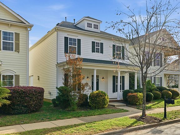 3rd image of 804 Historian St