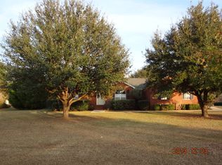 1406 Lake Front Dr, Cairo, GA 39828