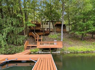 1003 Lakeview Dr, Cross Junction, VA 22625