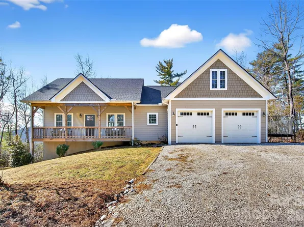111 Wipprecht Dr, Spruce Pine, NC 28777