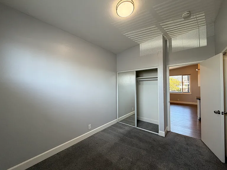 Tahoe Terrace Apartments — Photo 7