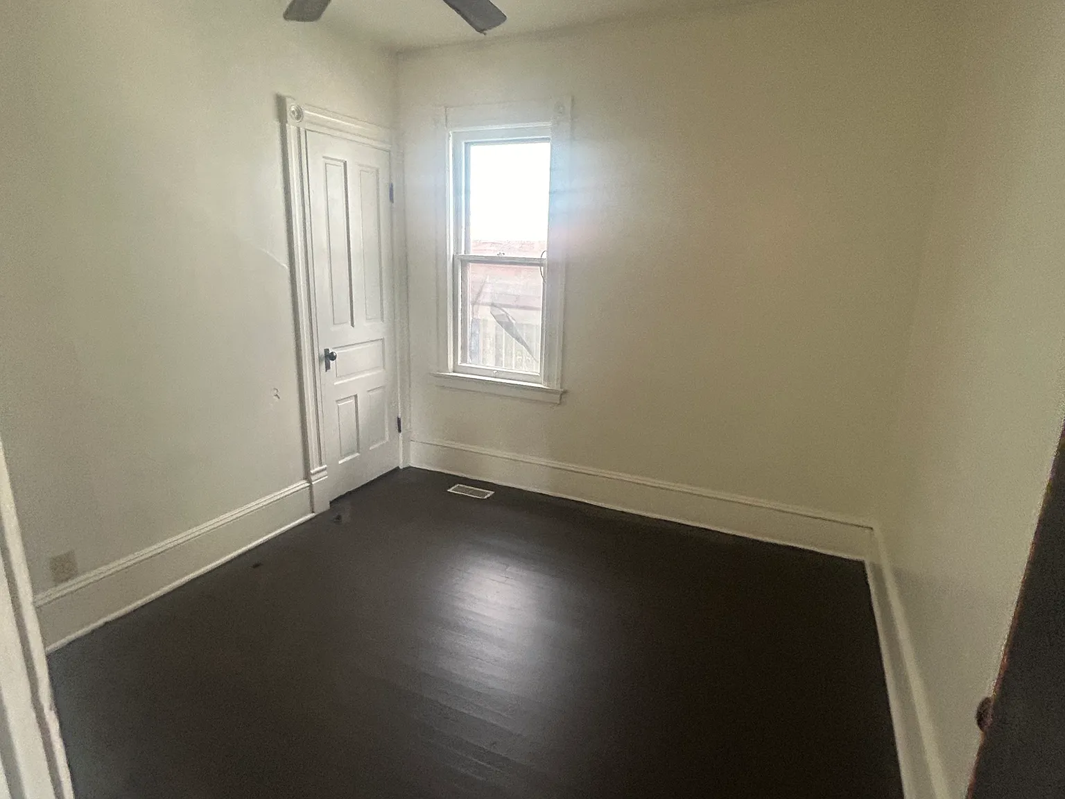 3 bed, $975 — Photo 4