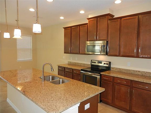 4th image of 17010 Vilesta Dr
