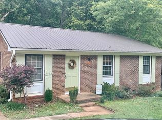 7513 Stuart Dr, Raleigh, NC 27615