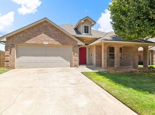 9921 SW 23rd St, Yukon, OK 73099