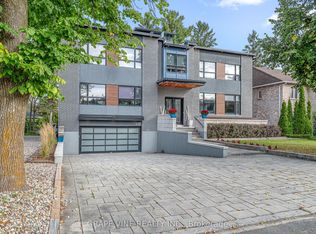 315 Crestview Rd, Ottawa, ON K1H 5G4