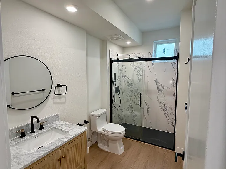 1053 Dewey Ave #1 — Photo 4