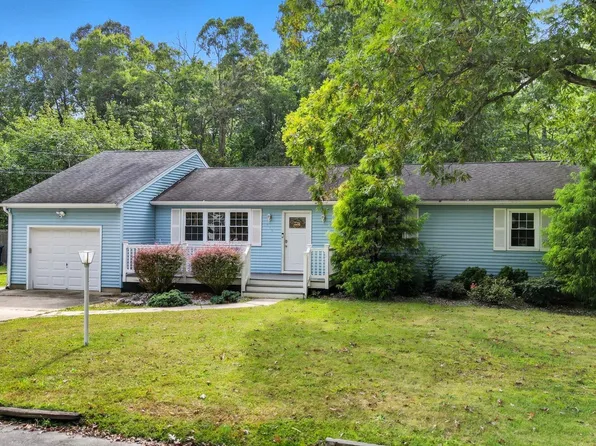 615 Woodland Ave, Absecon, NJ 08201