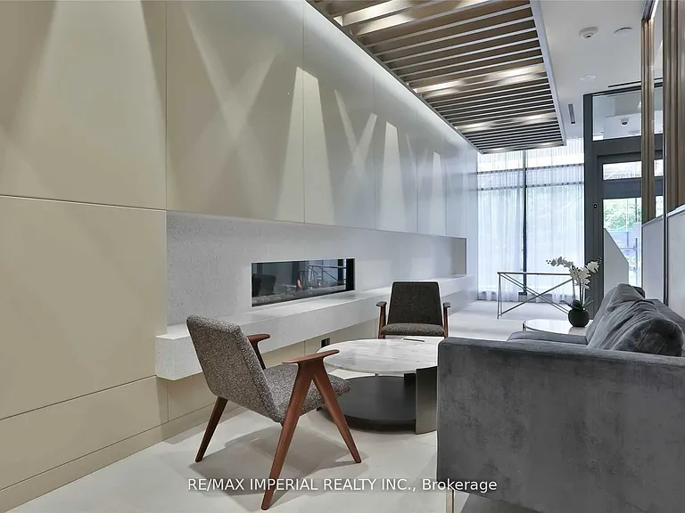 19 Western Battery Rd #2211 — Photo 2