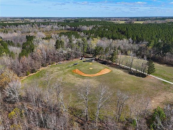 2nd image of 5.481 Centennial Rd