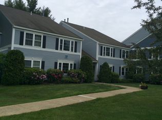 604 Springbrook Cir, Portsmouth, NH 03801
