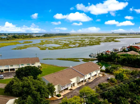 128 Captains Court, Wrightsville Beach, NC 28480