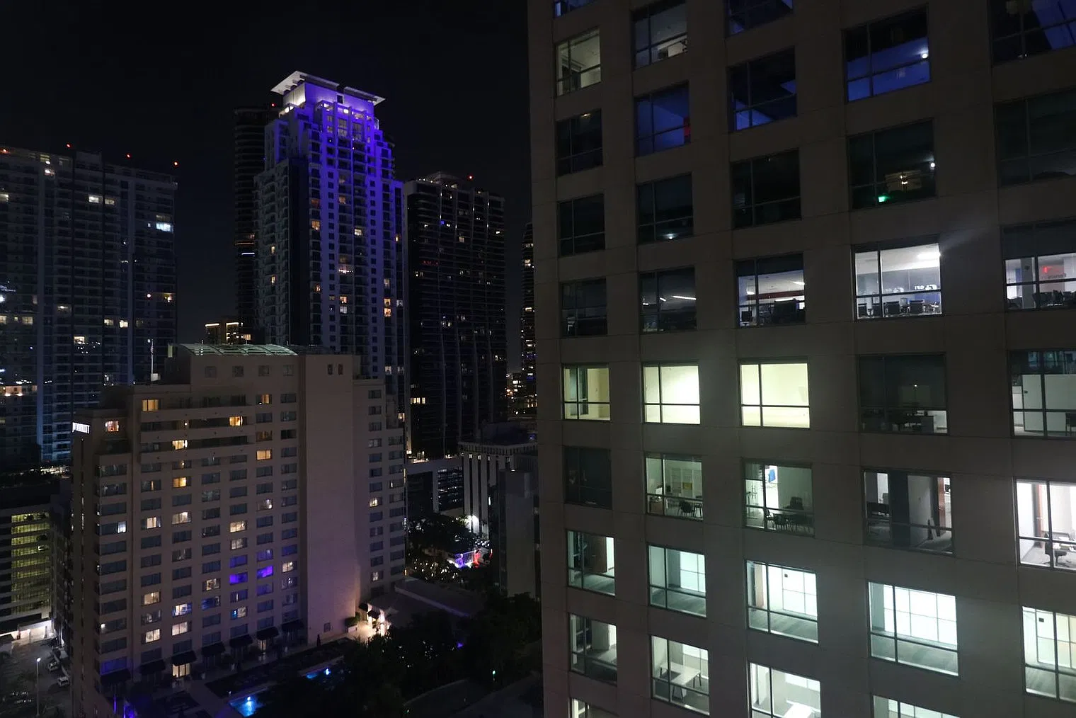 1 bed, 1.0 bath, 4574 sqft, $4,314 — Photo 2
