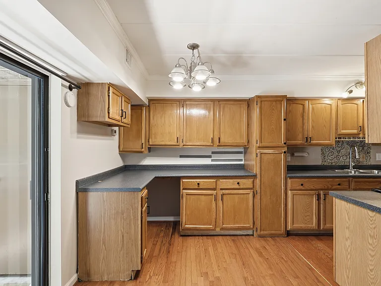 2339 Freetown Ct #33 — Photo 5