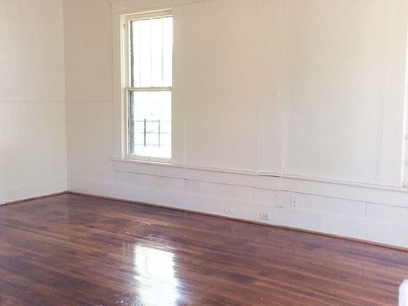 3rd image of 331 Robinson Pl