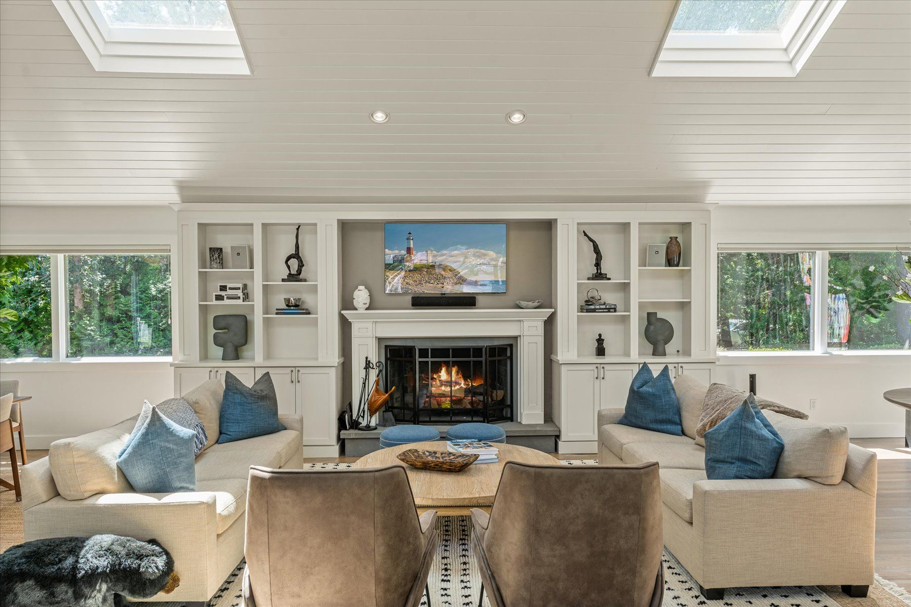 2 Eagle Close, East Quogue, NY 11942 Out East