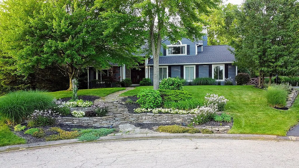1186 E Eastman Ln photo 1
