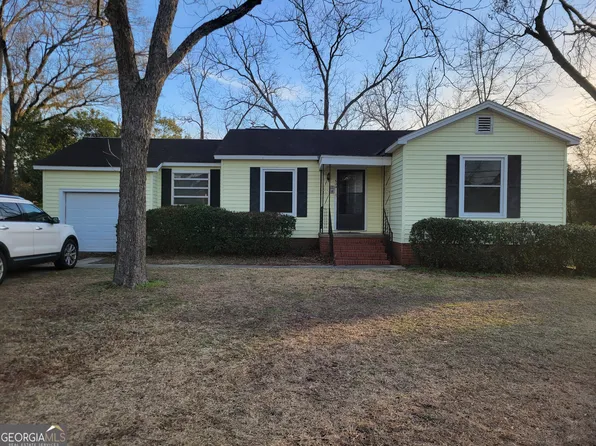 1624 Highland Ave, Dublin, GA 31021