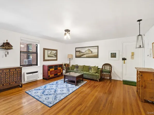 47-22 215th Place image 7 of 18