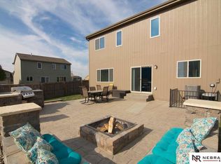 4615 Clearwater Dr, Bellevue, NE 68123