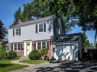 6 Robinhood Rd, Natick, MA 01760