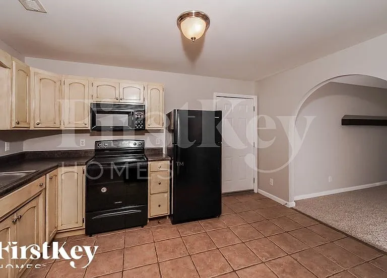 400 Crooked Creek Ln — Photo 6