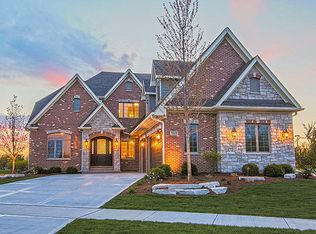 3323 Club Ct, Naperville, IL 60564