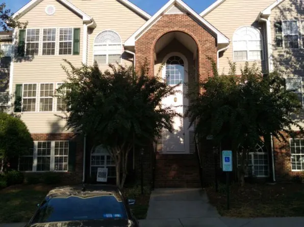 514 Scholastic Ct, Winston Salem, NC 27106