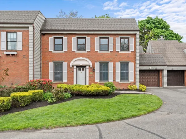 154 Anchor Lane, Bay Shore, NY 11706