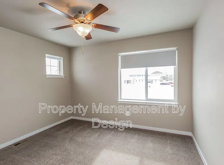 763 NE Macey Way — Photo 12