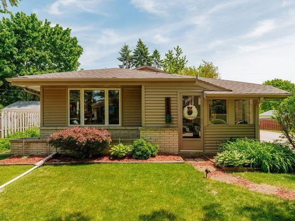 5848 N 114th STREET, Milwaukee, WI 53225