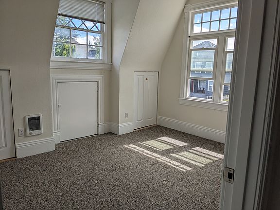 2nd image of 1119 N 4th St #C
