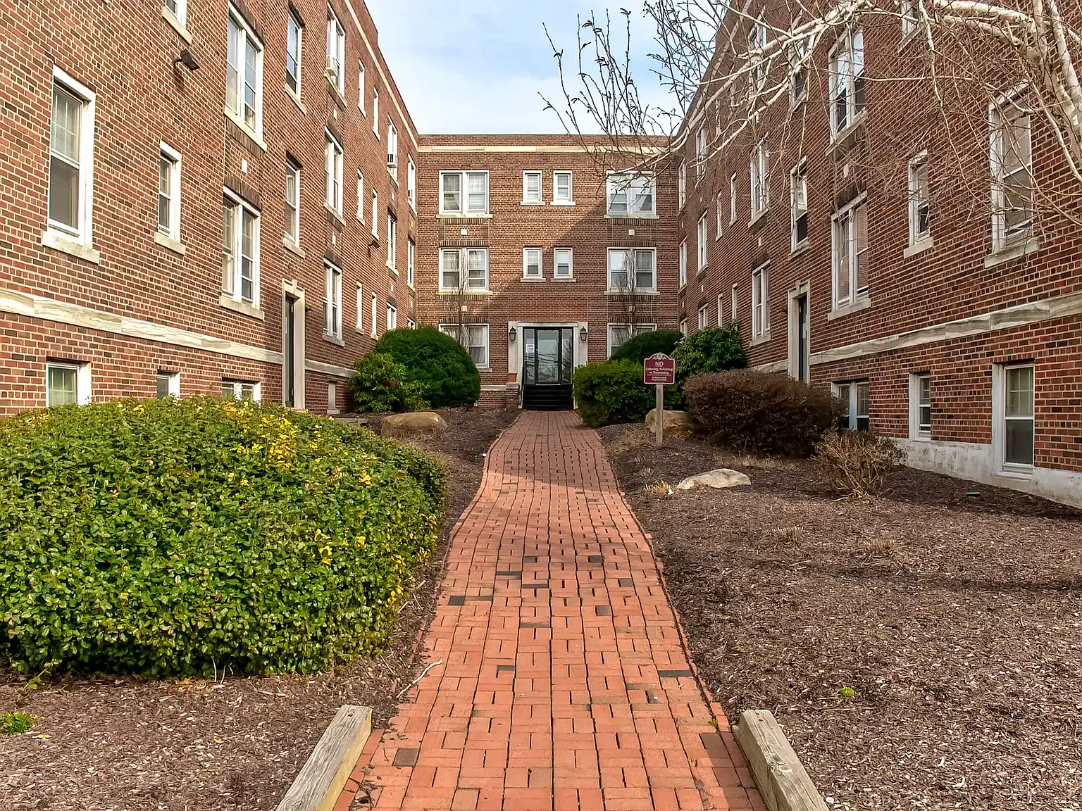Tara Apartments — Photo 3